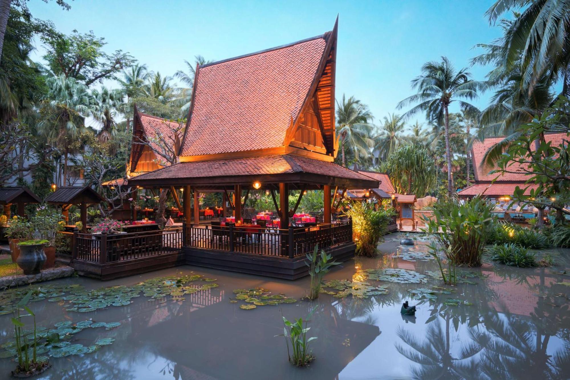 Avani Pattaya Resort Exterior photo The Thai restaurant