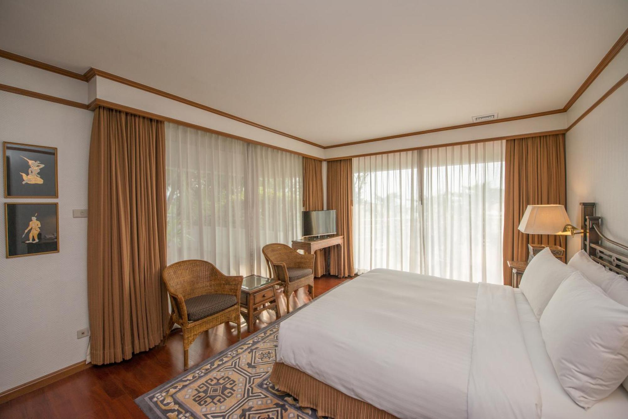 Avani Pattaya Resort Exterior photo A bedroom at the hotel